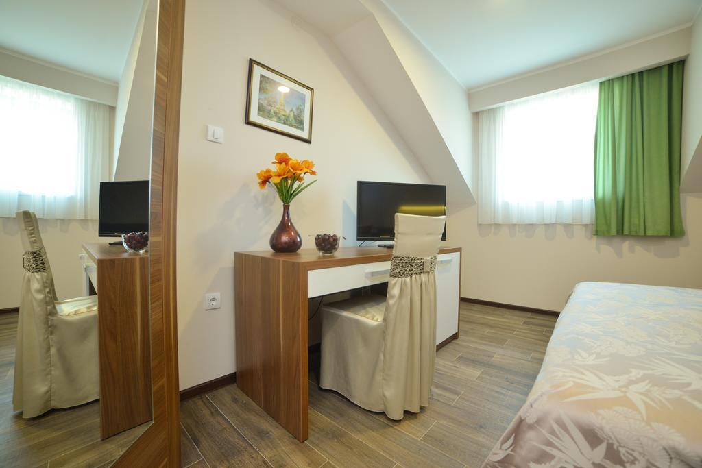 Kesten Futog Room photo